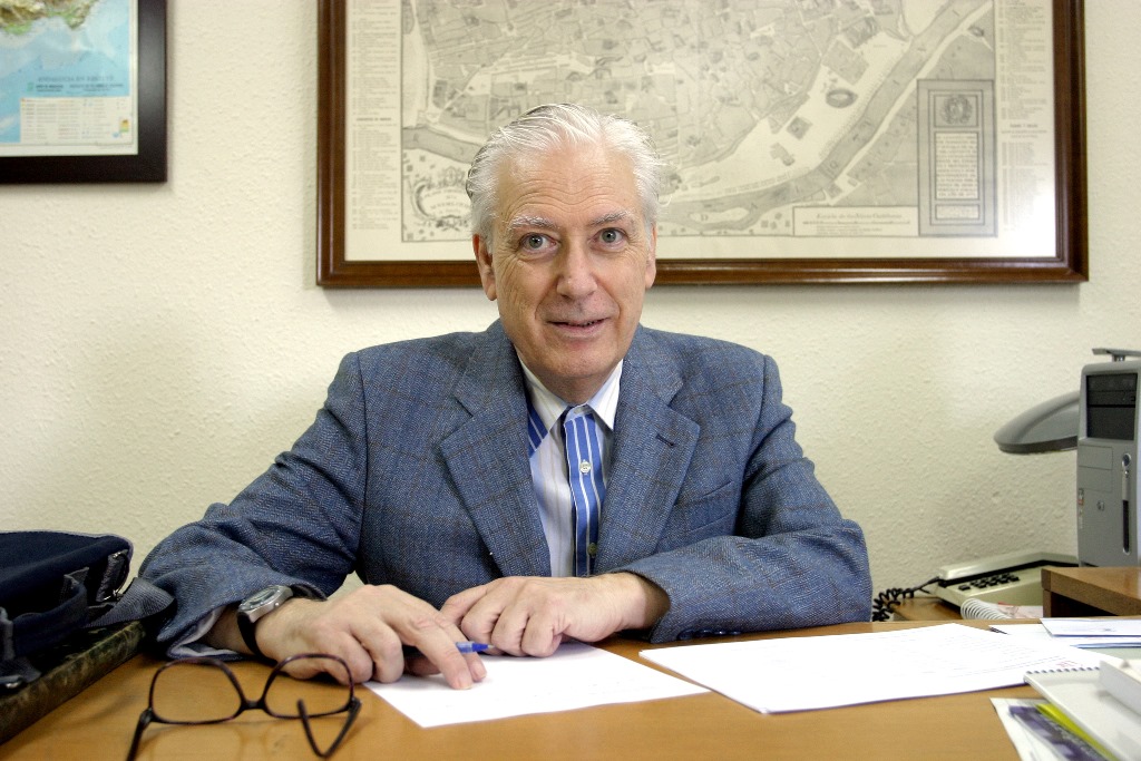 Antonio Bernal