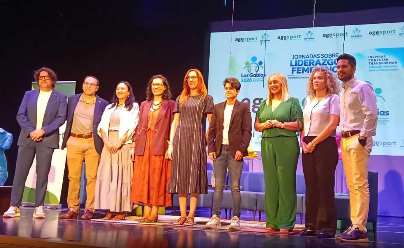 Silvia Martelo, cuarta por la izquierda, en las Jornadas
