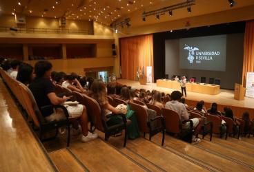 Acto de bienvenida a estudiantes internacionales